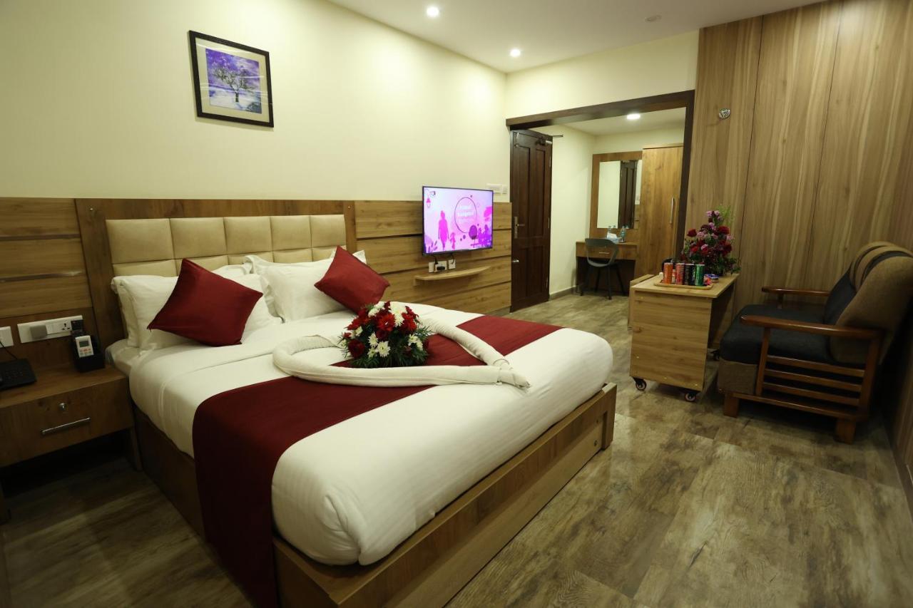 Balaji Regency Kanhangad Kannangad Exterior foto