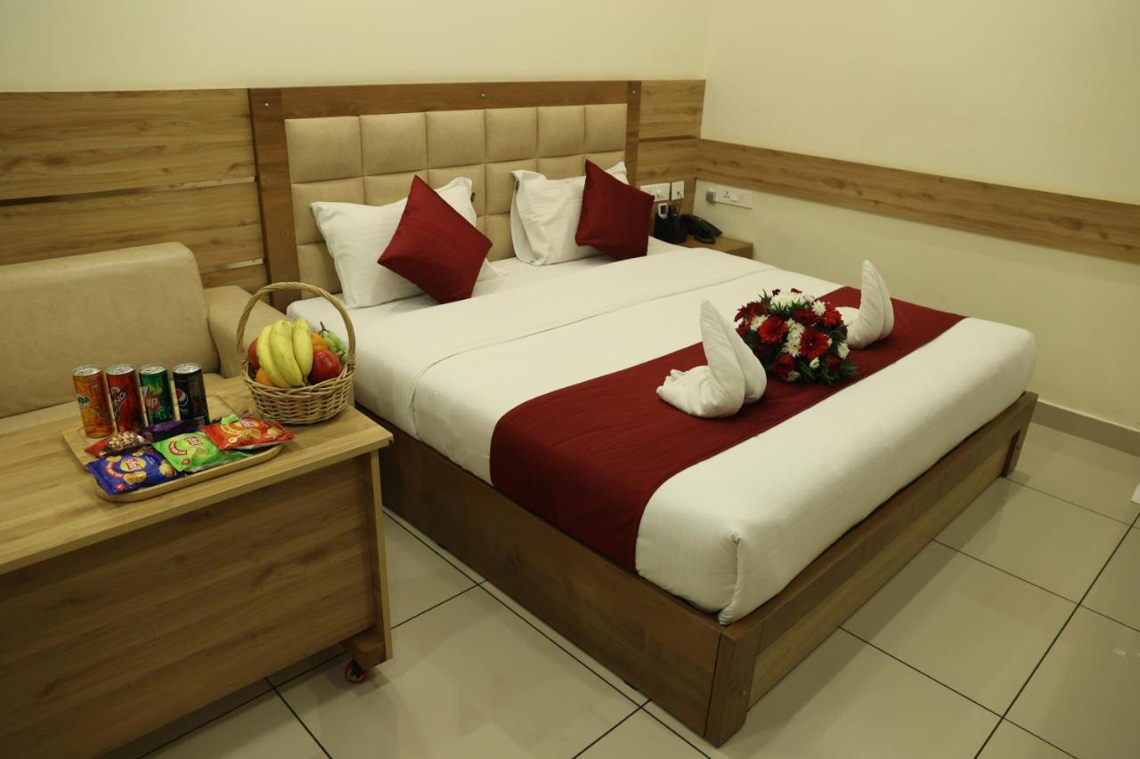 Balaji Regency Kanhangad Kannangad Exterior foto