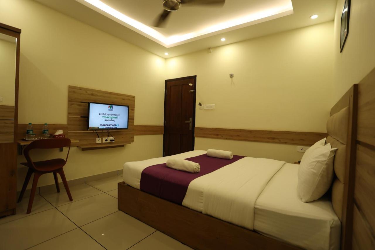 Balaji Regency Kanhangad Kannangad Exterior foto