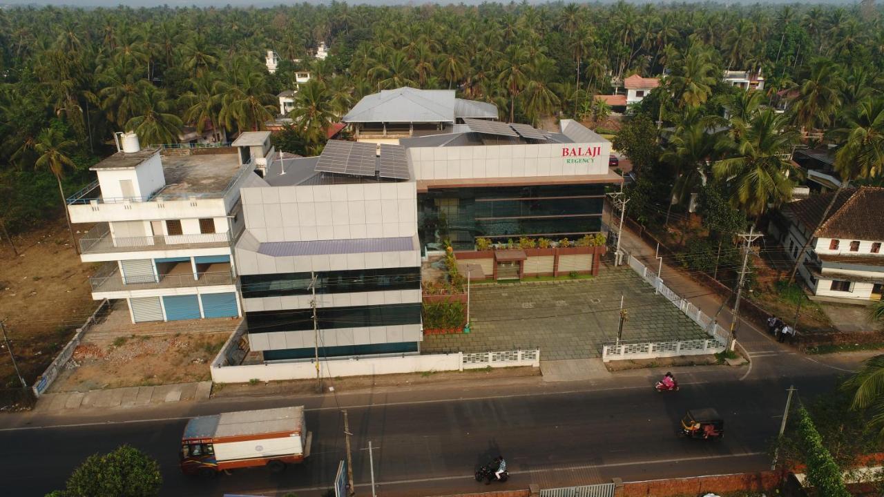 Balaji Regency Kanhangad Kannangad Exterior foto