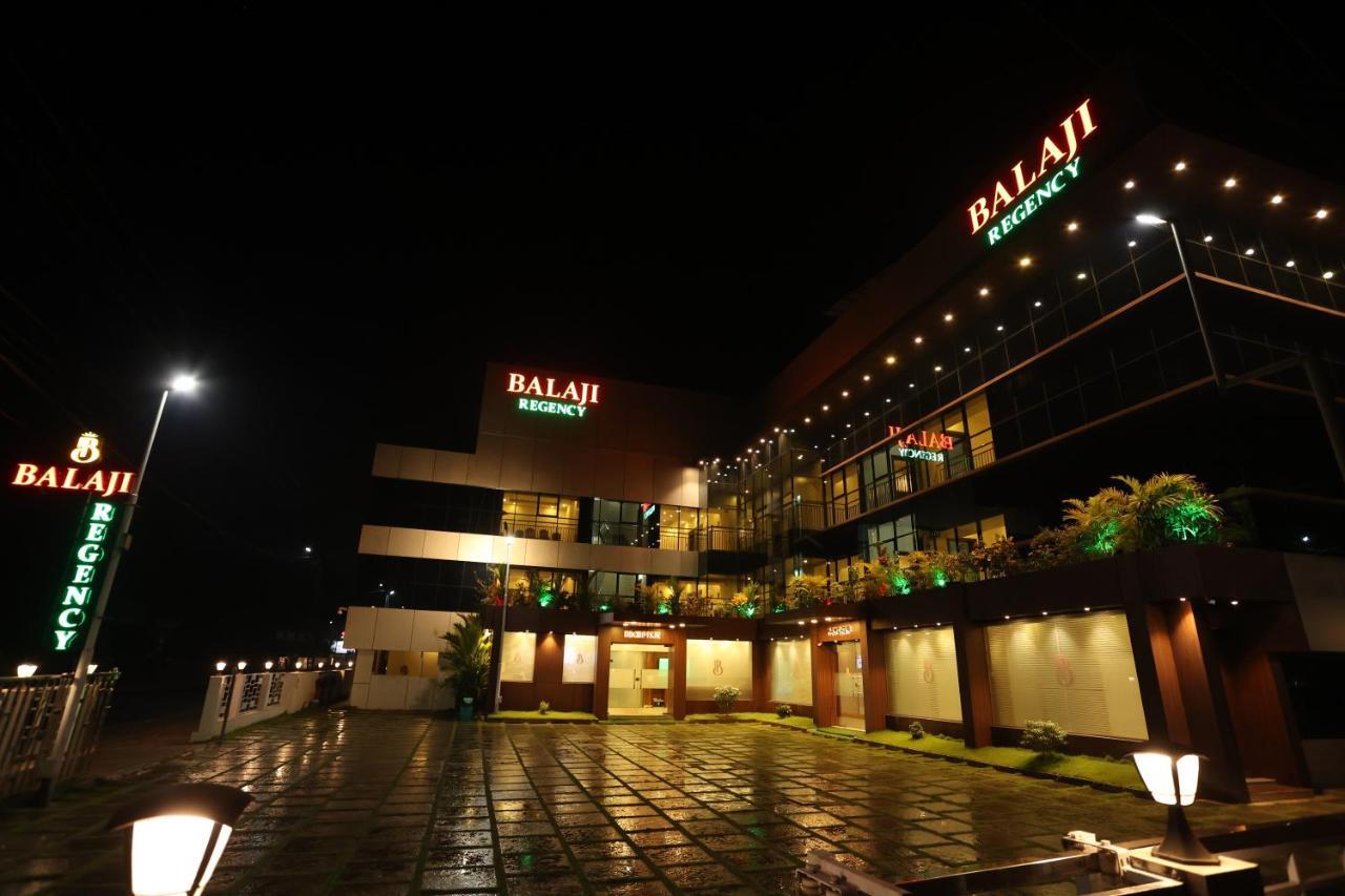 Balaji Regency Kanhangad Kannangad Exterior foto