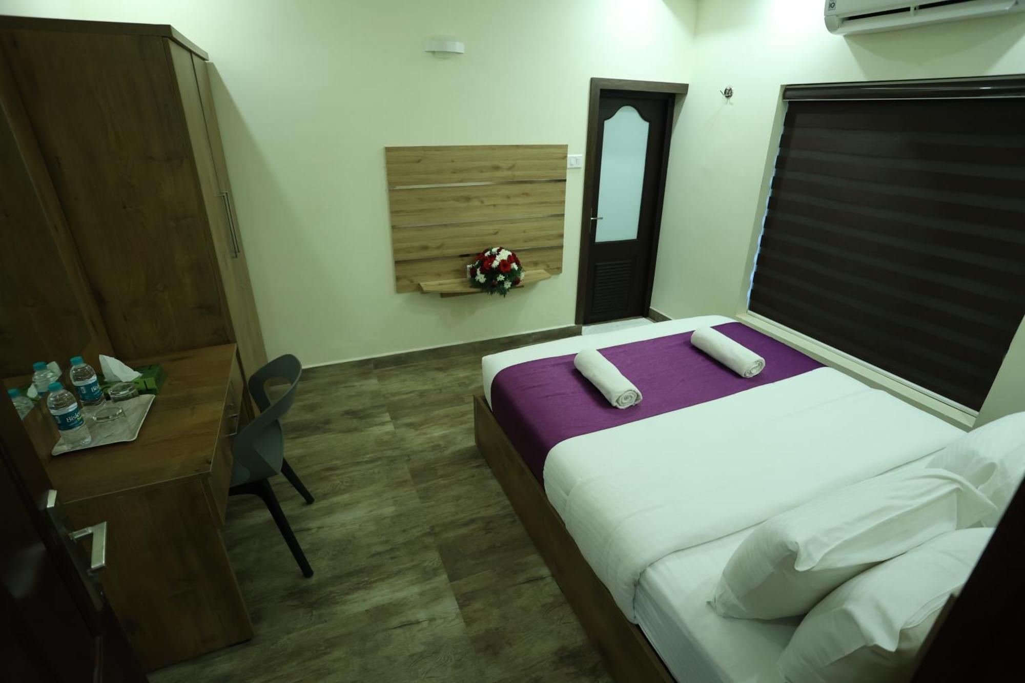 Balaji Regency Kanhangad Kannangad Exterior foto