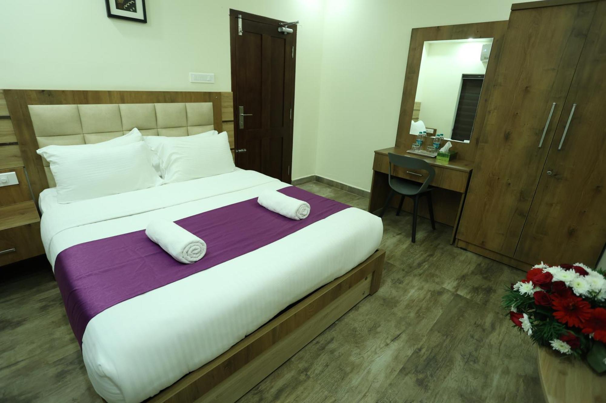Balaji Regency Kanhangad Kannangad Exterior foto