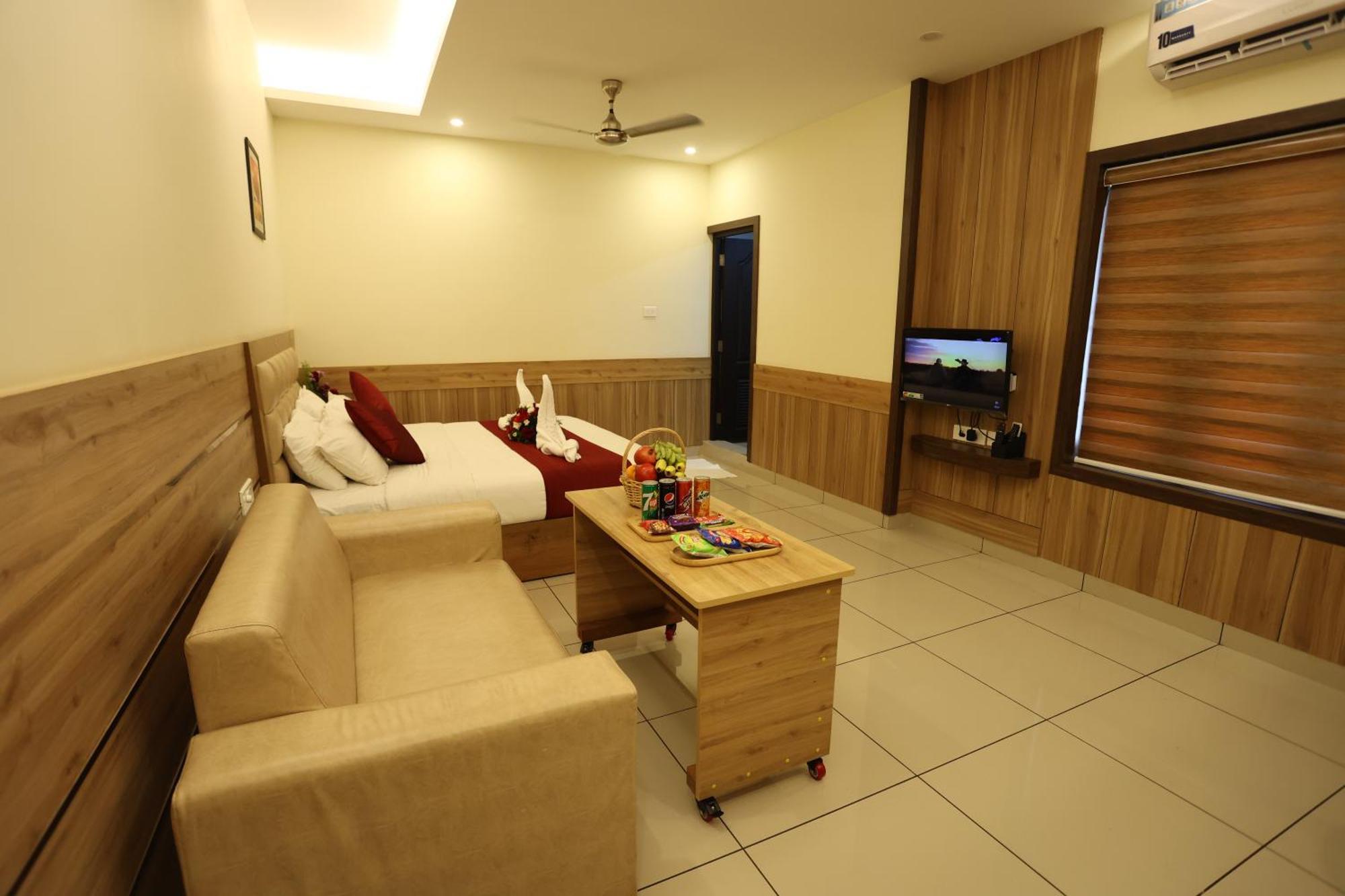 Balaji Regency Kanhangad Kannangad Exterior foto